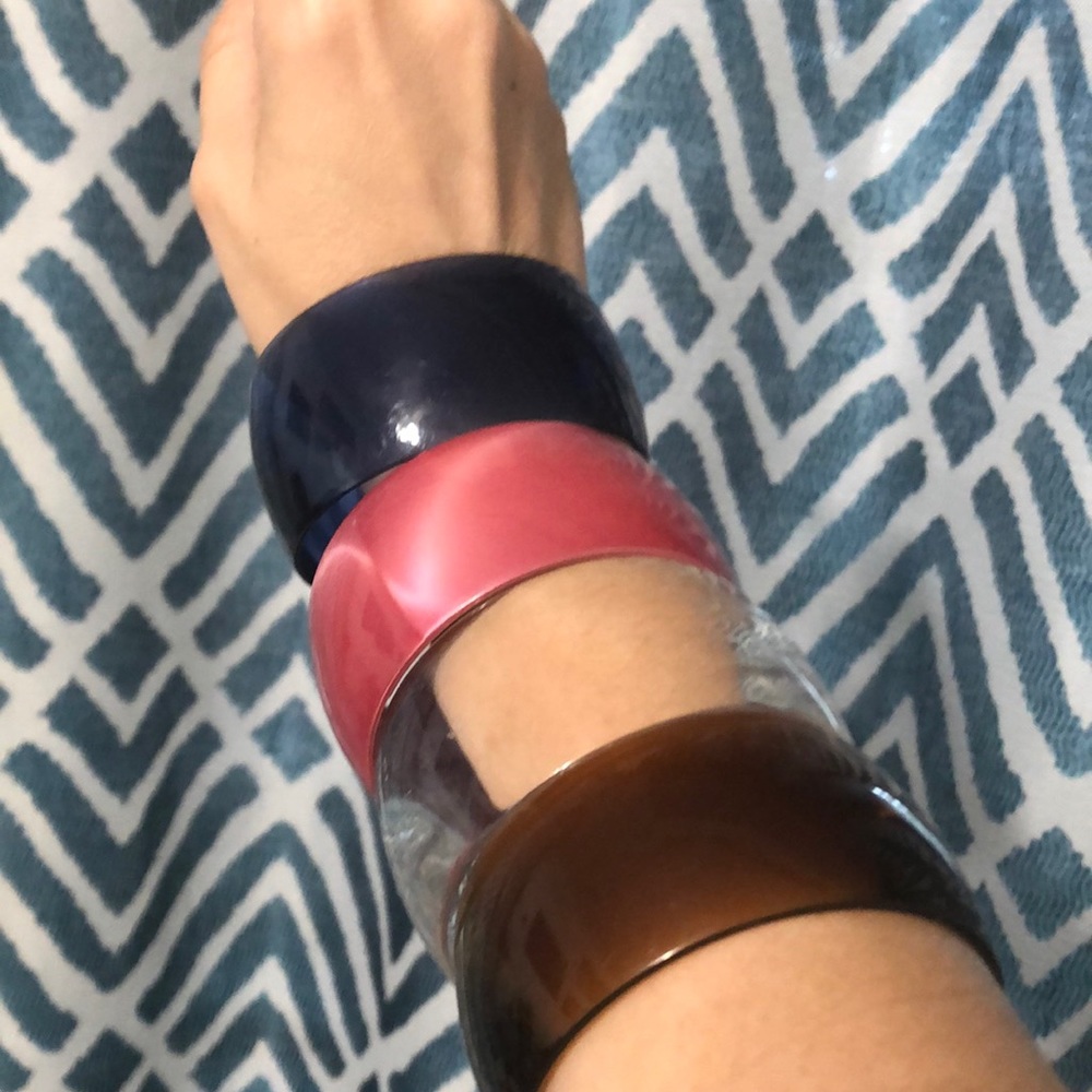 Set of 4 big plastic bangles